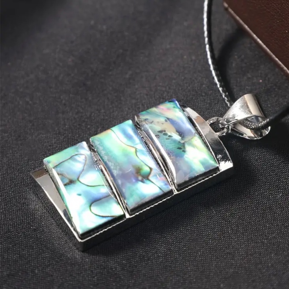 Necklace,natural shell, pink&green, silvery,unisex, black cord, 17”+2” ext. NIP